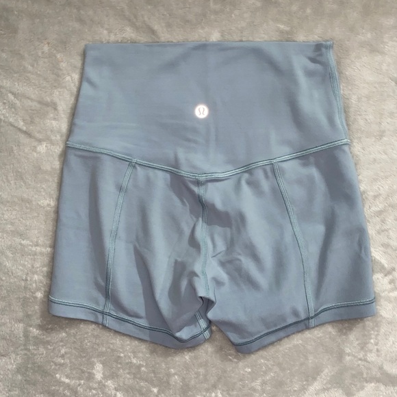 SOLD lululemon Align Short 4” in Blue Cast - Picture 2 of 3